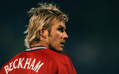 多宝电竞播报-乌克兰队球迷高呼球队名字