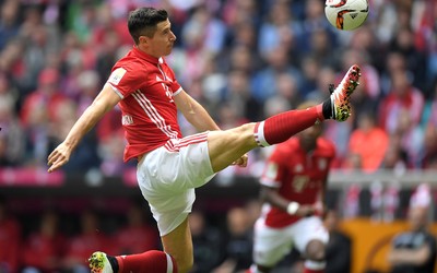 多宝电竞-南非游泳选手因泳衣破裂退赛